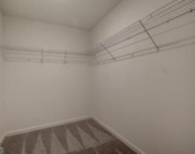446 Union Station Street - Photo Thumbnail 7