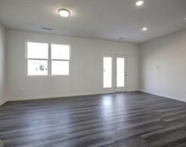 446 Union Station Street - Photo Thumbnail 3