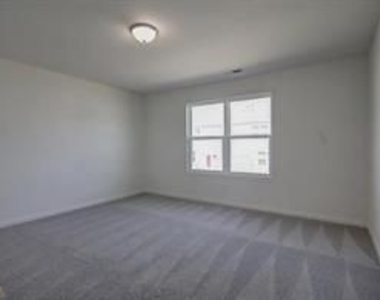 446 Union Station Street - Photo Thumbnail 4