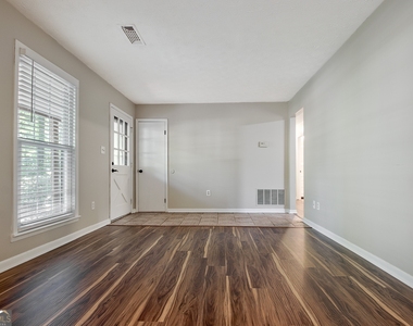 11 Logwood Lane - Photo Thumbnail 3
