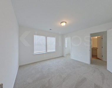 100 English Oak Lane - Photo Thumbnail 19