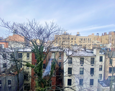 West 81st Street - Photo Thumbnail 4