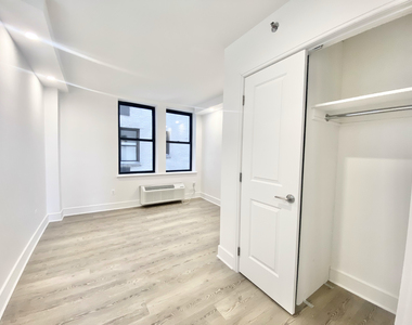 West 81st Street - Photo Thumbnail 5