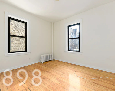 44-08 47th Avenue - Photo Thumbnail 2