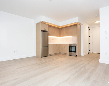 649 Hart Street - Photo Thumbnail 6