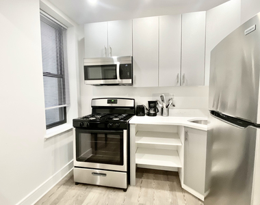 West 81st Street - Photo Thumbnail 4