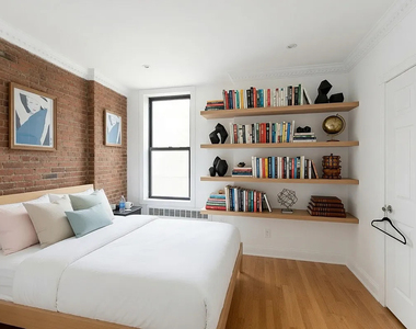 244 East 78th Street - Photo Thumbnail 2