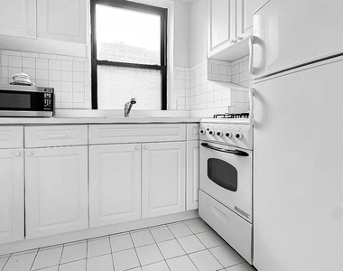 344 East 55th Street - Photo Thumbnail 2