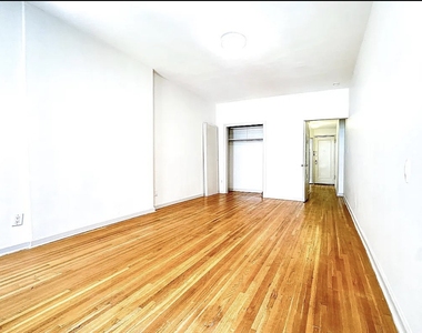 344 East 55th Street - Photo Thumbnail 1