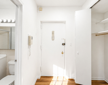 201 East 12th Street - Photo Thumbnail 4