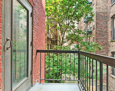East 25th Street & 3rd Avenue - Photo Thumbnail 2