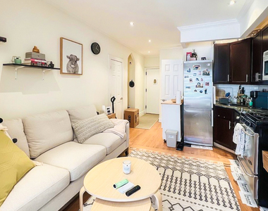 322 East 74th Street - Photo Thumbnail 1