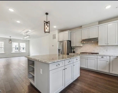 4 Braeburn Ct - Photo Thumbnail 2