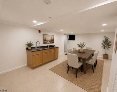105 Chandler Ave - Photo Thumbnail 6