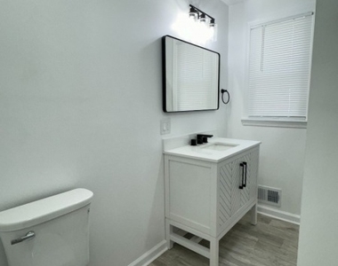 35 Central Ave - Photo Thumbnail 9