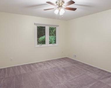89 Continental Rd - Photo Thumbnail 12