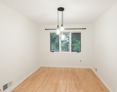 89 Continental Rd - Photo Thumbnail 4
