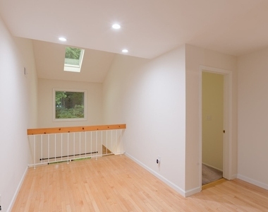 89 Continental Rd - Photo Thumbnail 24