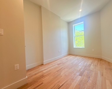 415 Himrod Street - Photo Thumbnail 5
