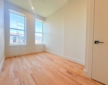 415 Himrod Street - Photo Thumbnail 6