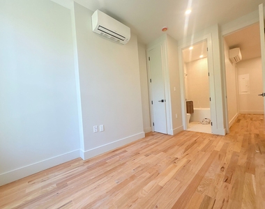 415 Himrod Street - Photo Thumbnail 4