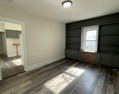 37 E Gloucester Pike - Photo Thumbnail 2