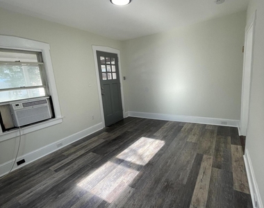 37 E Gloucester Pike - Photo Thumbnail 4
