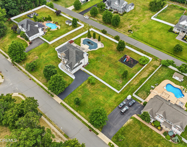 10 Etty Drive - Photo Thumbnail 4