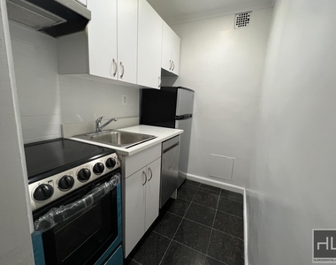 West 73rd Street - Photo Thumbnail 2