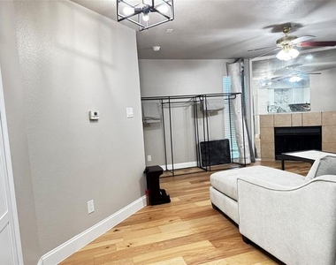 9833 Walnut Street - Photo Thumbnail 2