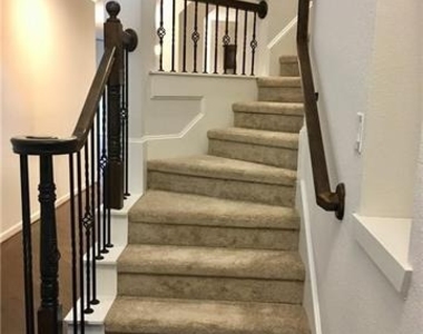 2203 Highland Villa Lane - Photo Thumbnail 6