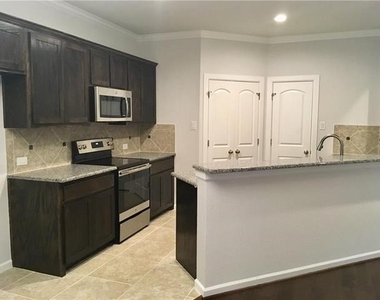 2203 Highland Villa Lane - Photo Thumbnail 3