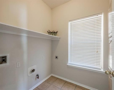 2705 Trophy Drive - Photo Thumbnail 22