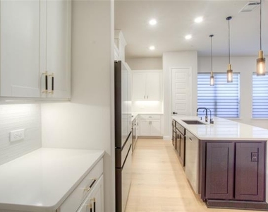 4429 Murphy Lane - Photo Thumbnail 6