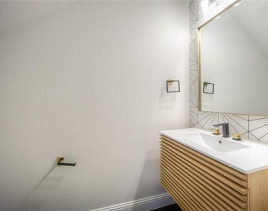 4429 Murphy Lane - Photo Thumbnail 21
