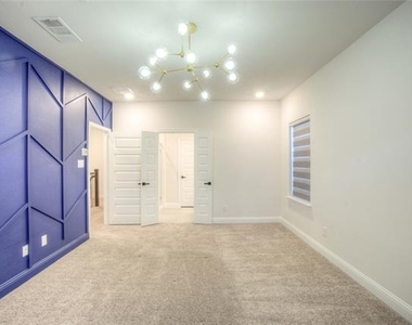 4429 Murphy Lane - Photo Thumbnail 12