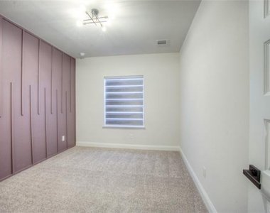 4429 Murphy Lane - Photo Thumbnail 19