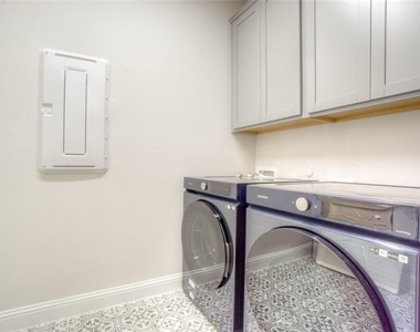 4429 Murphy Lane - Photo Thumbnail 15