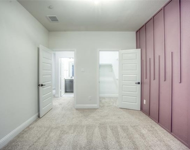 4429 Murphy Lane - Photo Thumbnail 20