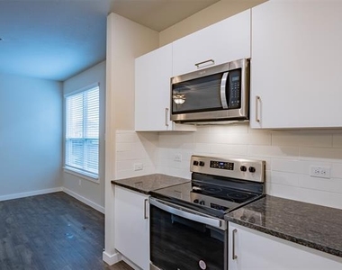 653 Wheatfield Drive - Photo Thumbnail 6