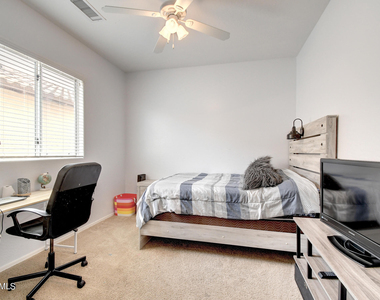 1120 N Crosscreek Drive - Photo Thumbnail 33