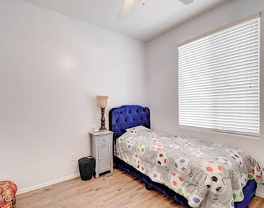 1120 N Crosscreek Drive - Photo Thumbnail 24