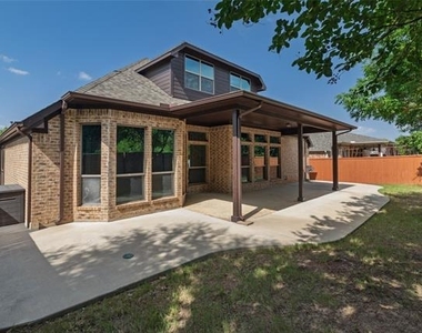 305 Dorset Court - Photo Thumbnail 35