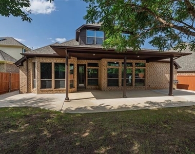 305 Dorset Court - Photo Thumbnail 36