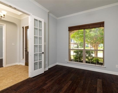 305 Dorset Court - Photo Thumbnail 5