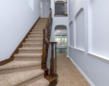 305 Dorset Court - Photo Thumbnail 8