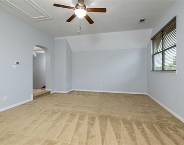 305 Dorset Court - Photo Thumbnail 29