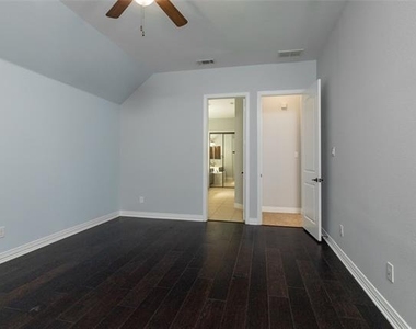 305 Dorset Court - Photo Thumbnail 21