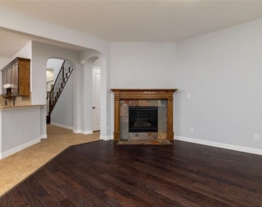 305 Dorset Court - Photo Thumbnail 12