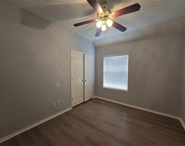 10512 Napa Valley Drive - Photo Thumbnail 18